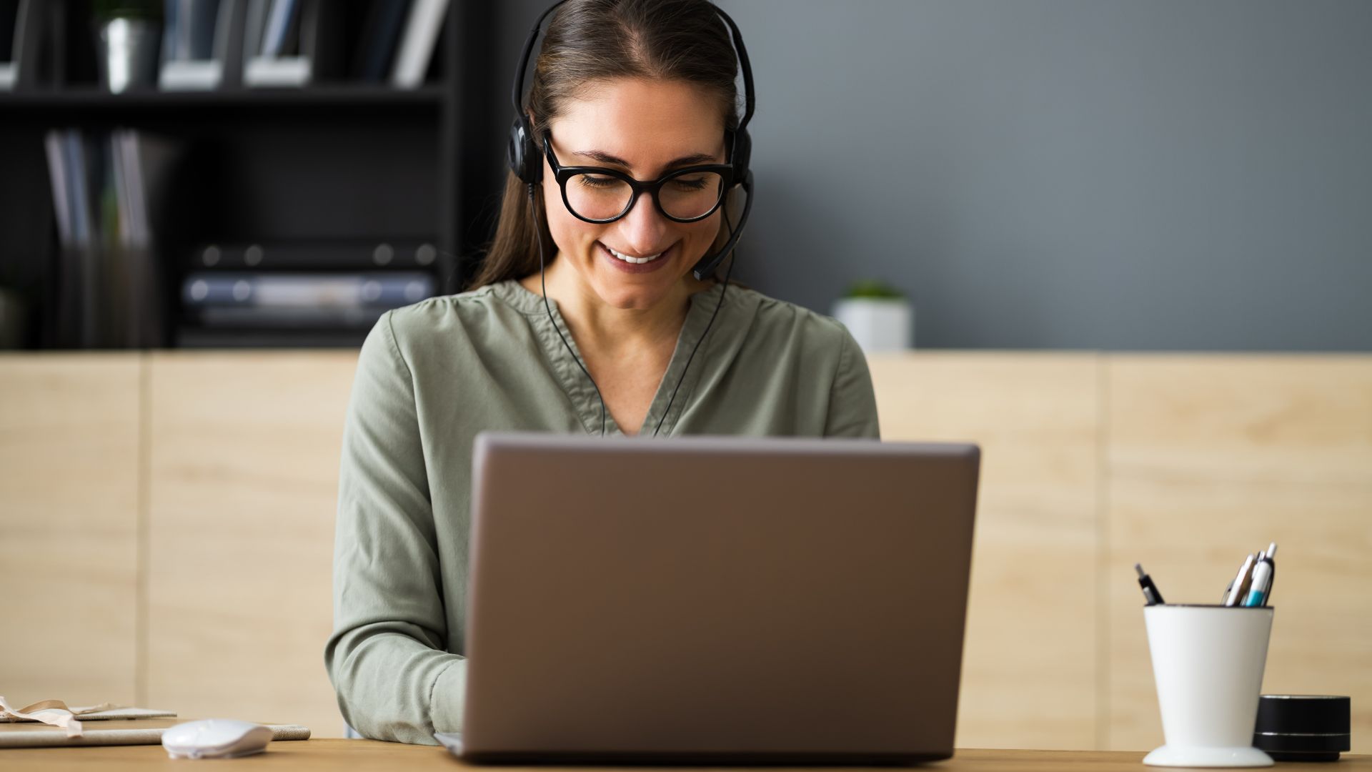 Hire the Best Virtual Assistant Services | Get a Virtual Assistant ...